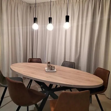 Met Zeezicht - The Waves - Odette Aan Zee * Oostende