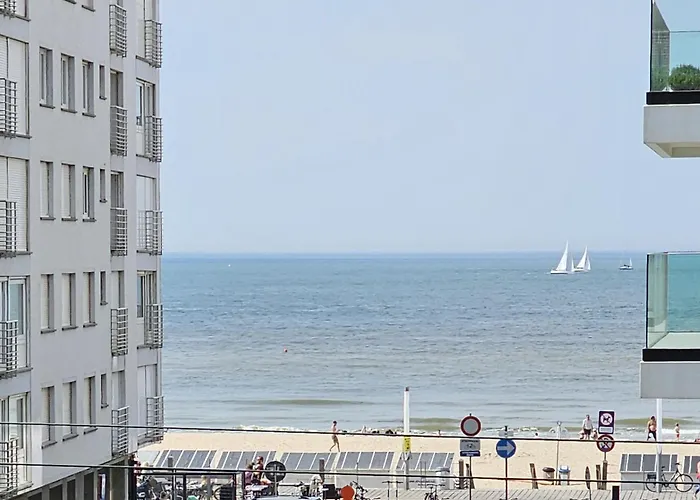 Met Zeezicht - The Waves - Odette Aan Zee 오스텐드