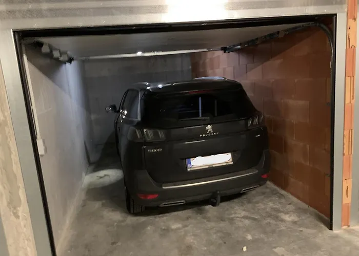 Met Zeezicht - The Waves - Odette Aan Zee *