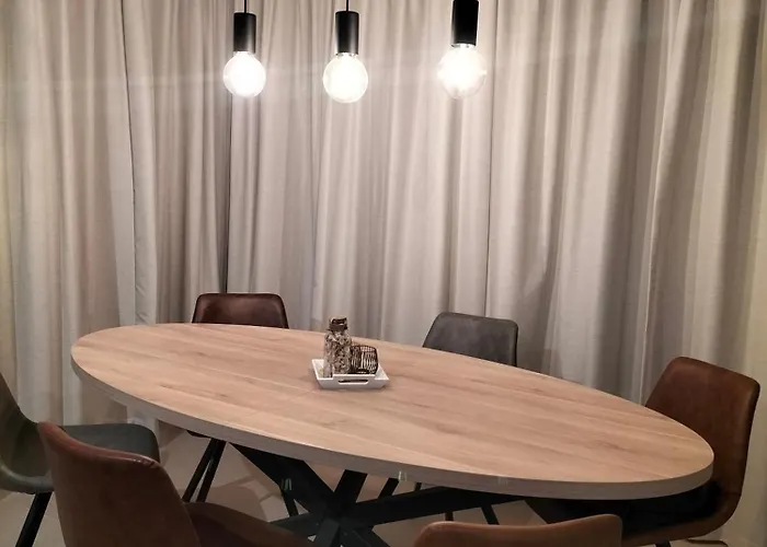 Met Zeezicht - The Waves - Odette Aan Zee * Ostend