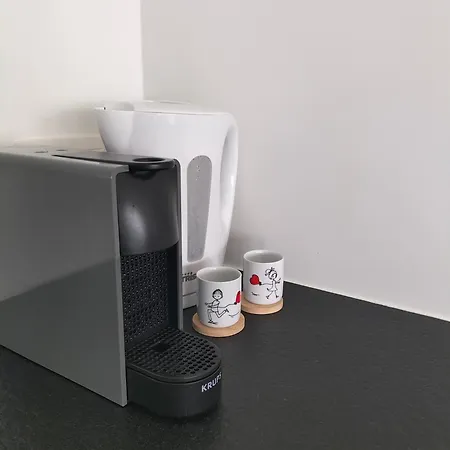 Met Zeezicht - The Waves - Odette Aan Zee Ostenda